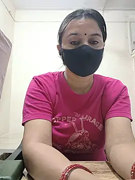 spasyQueen69 live cam on StripChat