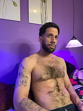 karim_mansur (Ask my age) - flash cock