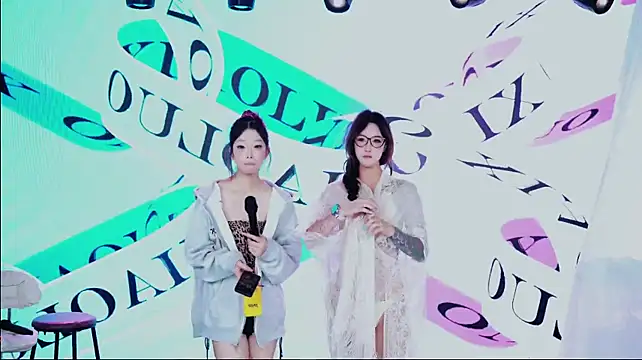 givenchy-001 (Ask my age) - 两瓶啤酒+双人情景演绎舞蹈