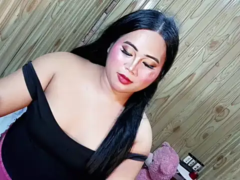 queen_staceyy (T young) - anyone want to see my wild side