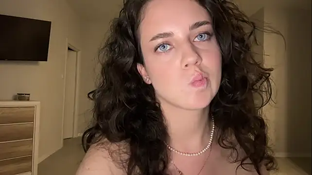 a_milly (F teen) - Make my boobs bounce