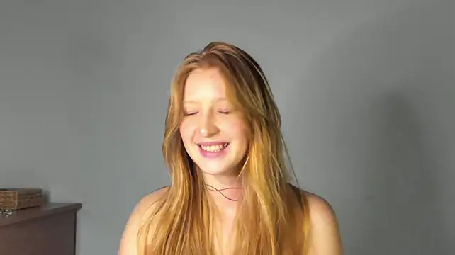 foxiekiss (F young) - Lick my dildo with saliva