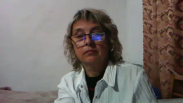 ElizabethGorden live cam on StripChat