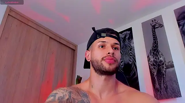 Santos_ramirez1 live cam on StripChat