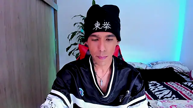 Damianwhite live cam on StripChat