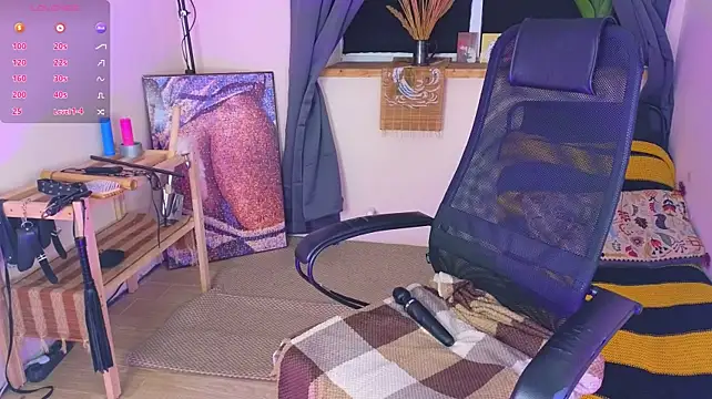 laracroftmansion live cam on StripChat
