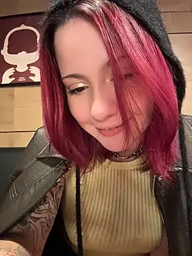 Lilly__Kiss live cam on StripChat