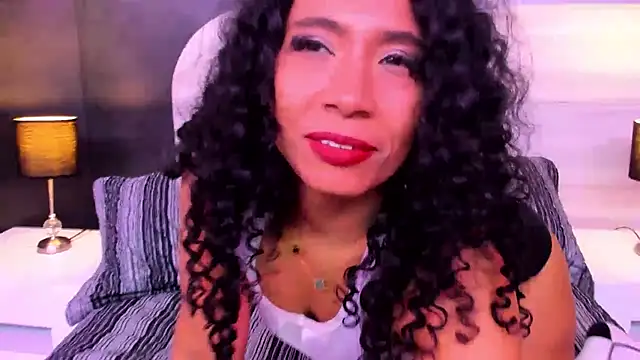 RachellDiaz live cam on StripChat