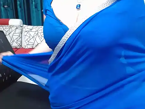 Moon-777 live cam on StripChat