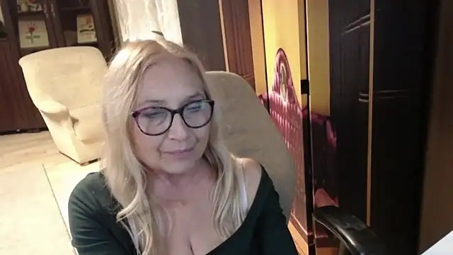 sofia_xkiss live cam on StripChat