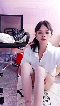 cutepets1 live cam on StripChat