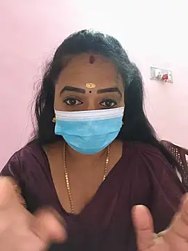 TamilPonnuJeevitha live cam on StripChat