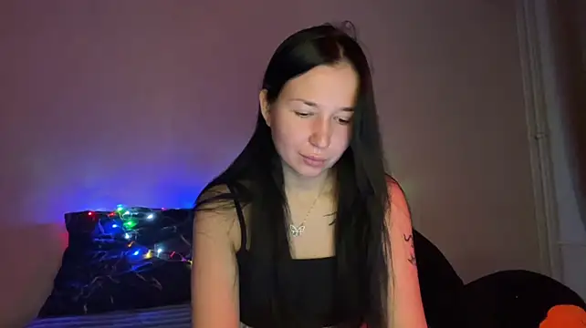velvet_secrett live cam on StripChat