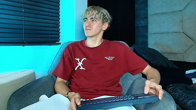 Tyler_Mcrey live sex cam