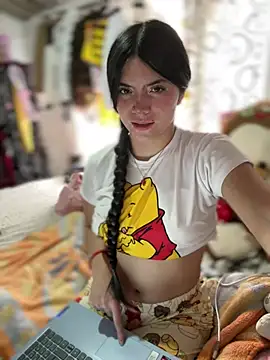 PamelaJonsom_ live cam on StripChat