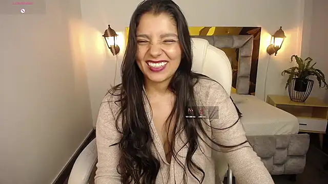 issa__nassar live cam on StripChat