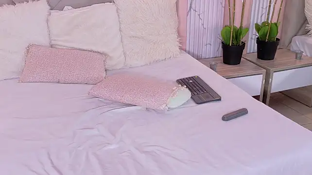 Lexat live cam on StripChat