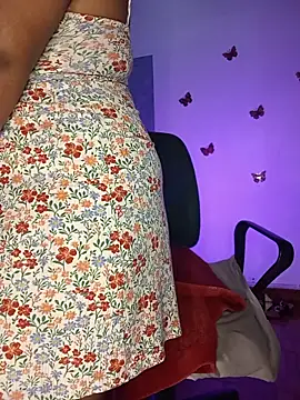 SharomRaw live cam on StripChat