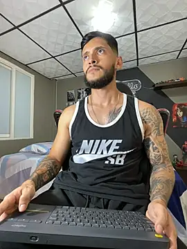 marcel_crawford96 live cam on StripChat