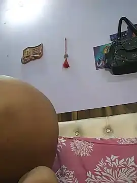 indiandesilive live cam on StripChat