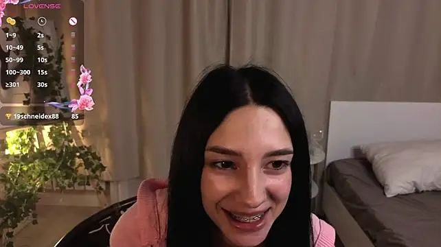 VinaMccroy live cam on StripChat