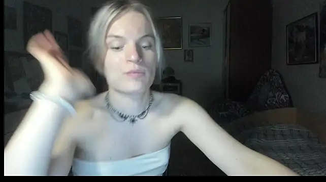 milliKira006 live sex cam