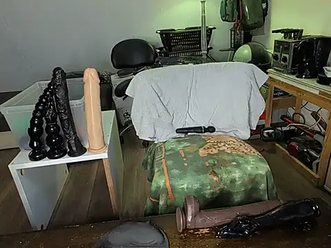 Kinky_Play1