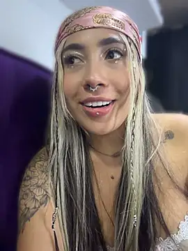ManuelaVeeleez