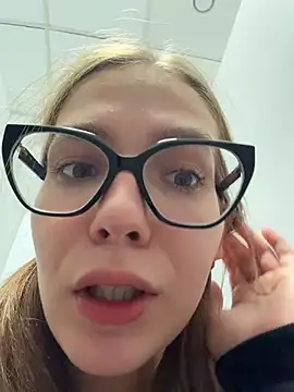 milliwish (F teen) - OFF my BRA+NAKED BOOBS 30s on the WC MAN