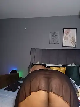 RealMsPEARLsEXY69