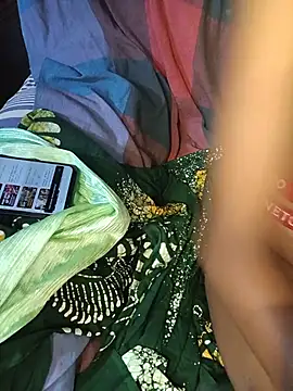 BunnyBloom25 live cam on StripChat