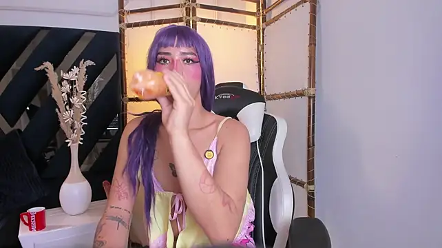 Flor_pink live cam on StripChat