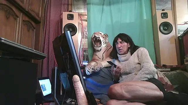 SissiDomination live cam on StripChat