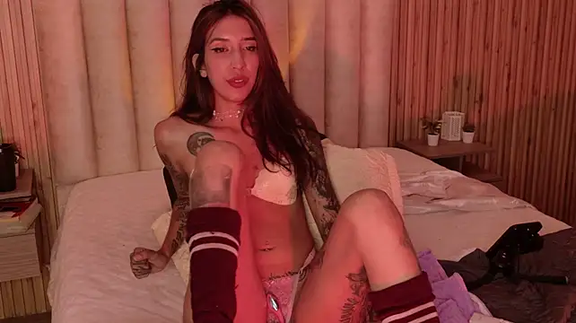 bloodymary07 live cam on StripChat