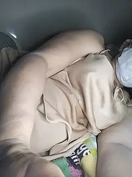 Zu_naa live cam