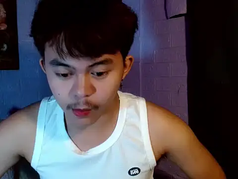 Bigboy_Hiro live cam on StripChat
