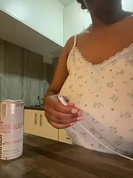 wettitiesxxx (F milf) - 400