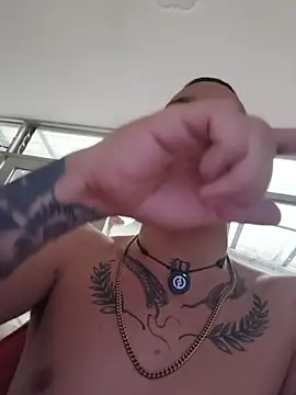 AlphaMasterXxx live cam
