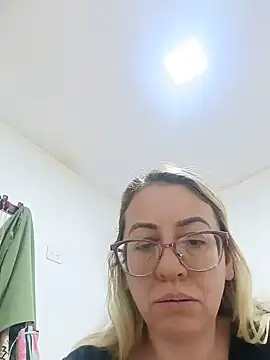 miss_hanna07 (F milf) - Oil on the tits