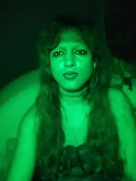mmmmoniikababie (T milf) - Buy me a good Camera