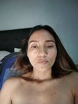 isaa- live cam on StripChat