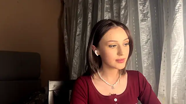 ShannanWohlers live cam on StripChat