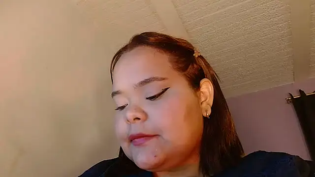 sexychubby___ live cam on StripChat