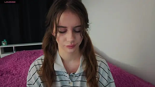 evvaavve live cam on StripChat
