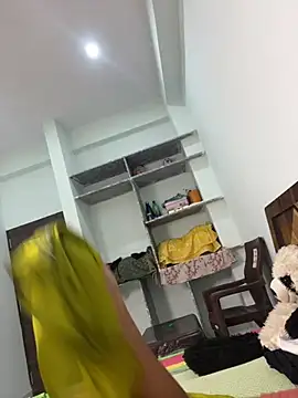 Miss_kanika76 live cam on StripChat