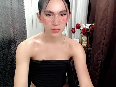 Hugecock_Jirah live cam on StripChat