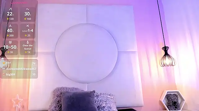 Sara-Foxy live cam on StripChat