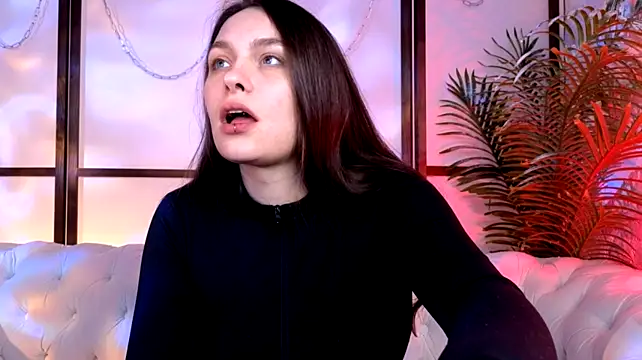 effygoddess (F young) - feet on fuul screen