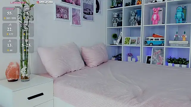 Emilyrighter1 live cam on StripChat