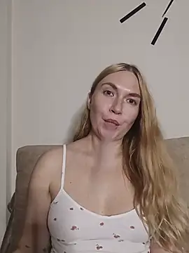 KisaVixen webcam stripchat model stream image